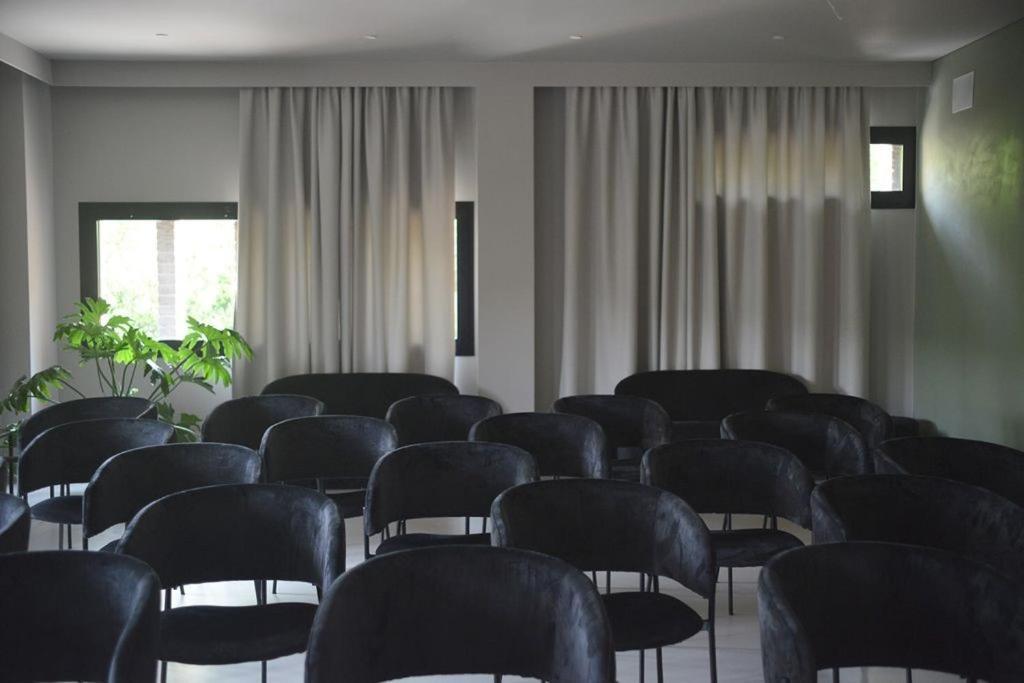 Hotel Mediterraneo Suite&Residence ลิโดดิเยโซโล ภายนอก รูปภาพ