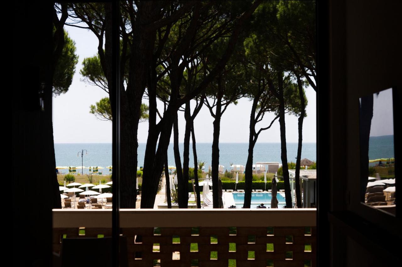 Hotel Mediterraneo Suite&Residence ลิโดดิเยโซโล ภายนอก รูปภาพ