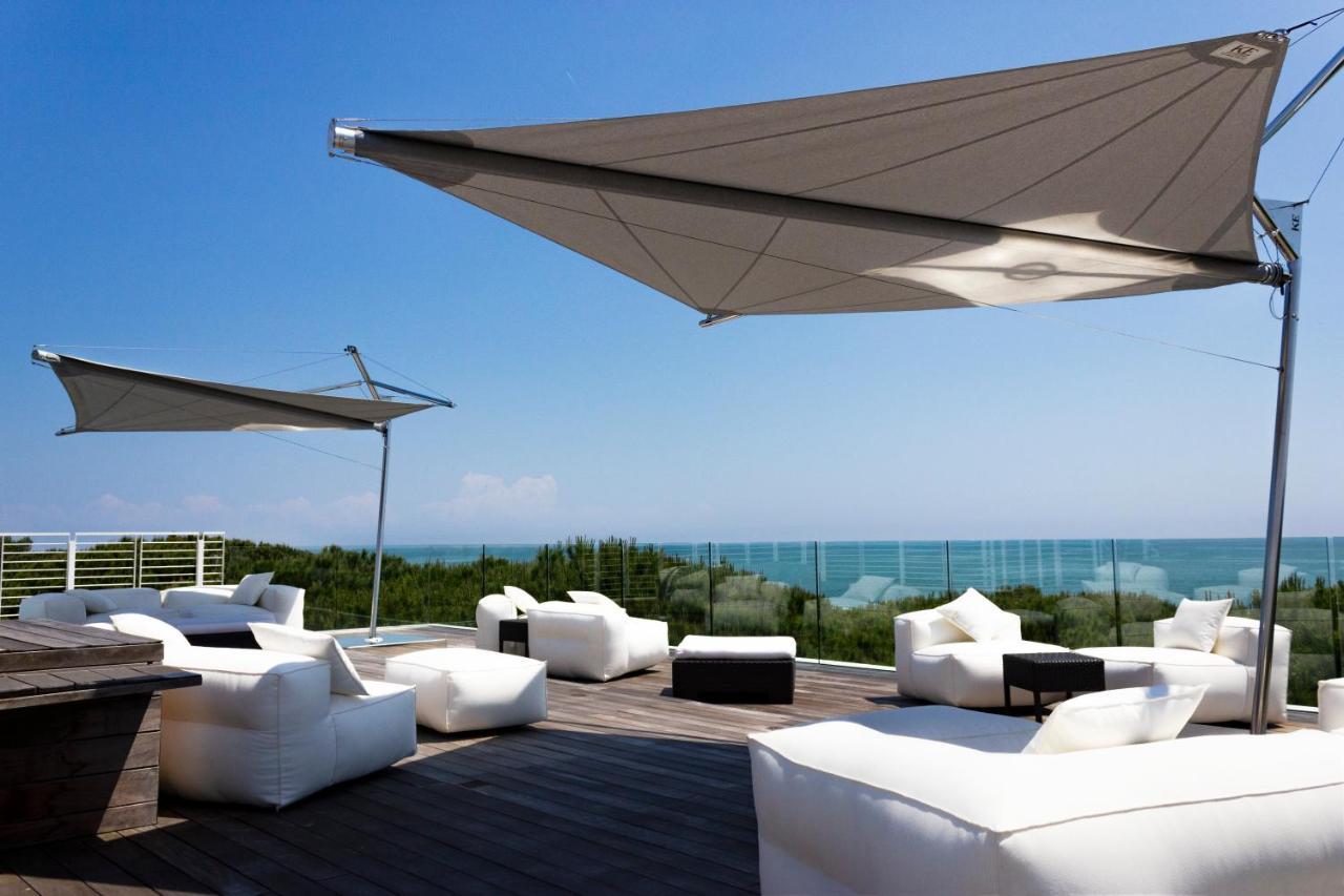 Hotel Mediterraneo Suite&Residence ลิโดดิเยโซโล ภายนอก รูปภาพ