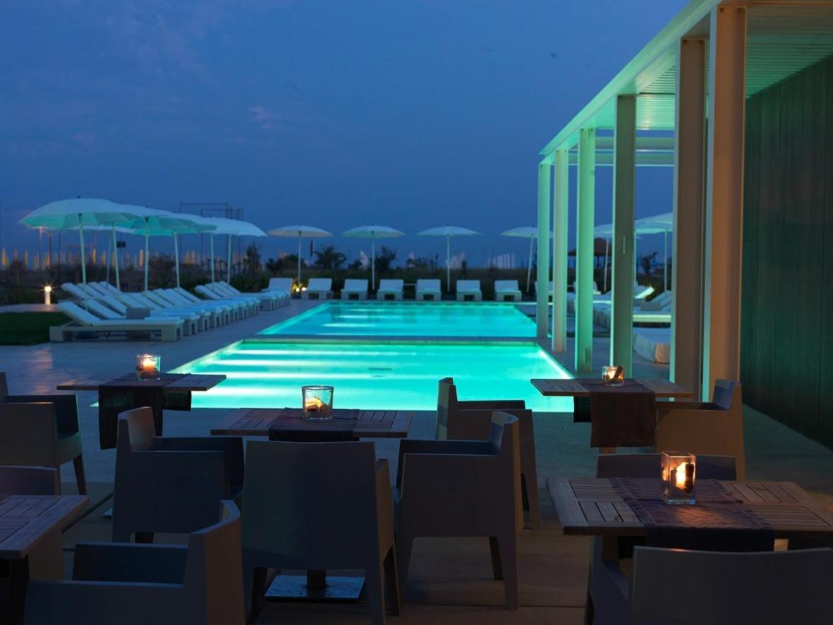Hotel Mediterraneo Suite&Residence ลิโดดิเยโซโล ภายนอก รูปภาพ