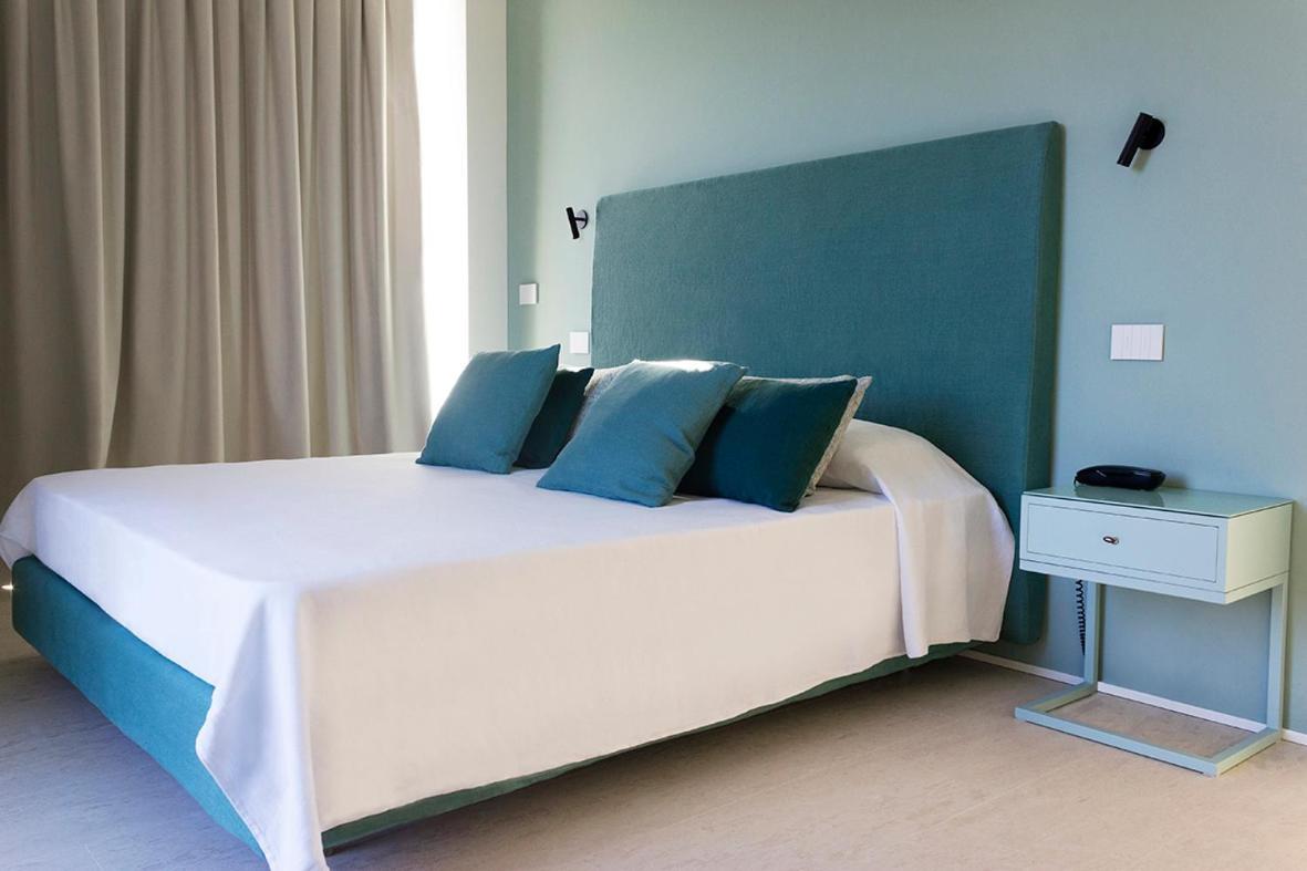 Hotel Mediterraneo Suite&Residence ลิโดดิเยโซโล ภายนอก รูปภาพ